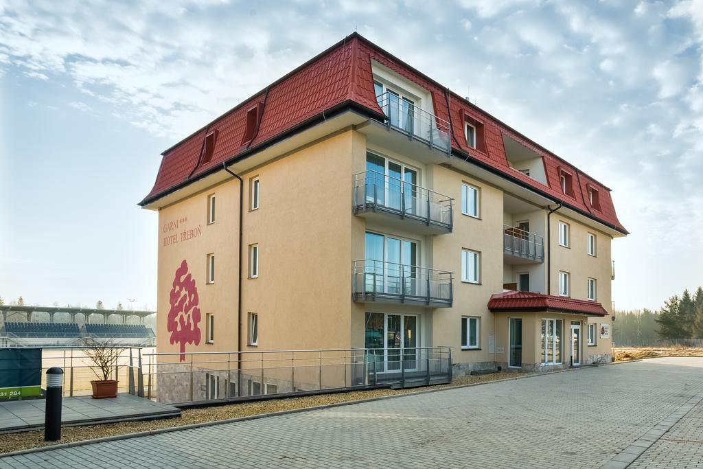 Garni Hotel Trebon Exterior photo